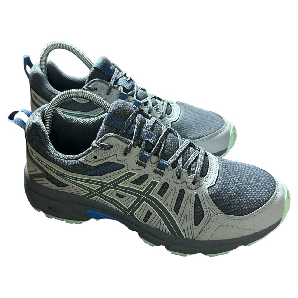 Asics women's size 10 Gray Gel Venture 7 1012A476 Running  sneaker shoes